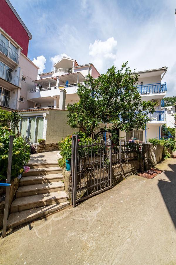 Apartments Vila Nikolic Rafailovici Exterior photo