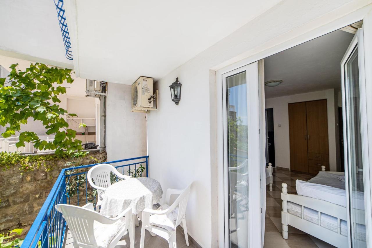 Apartments Vila Nikolic Rafailovici Exterior photo