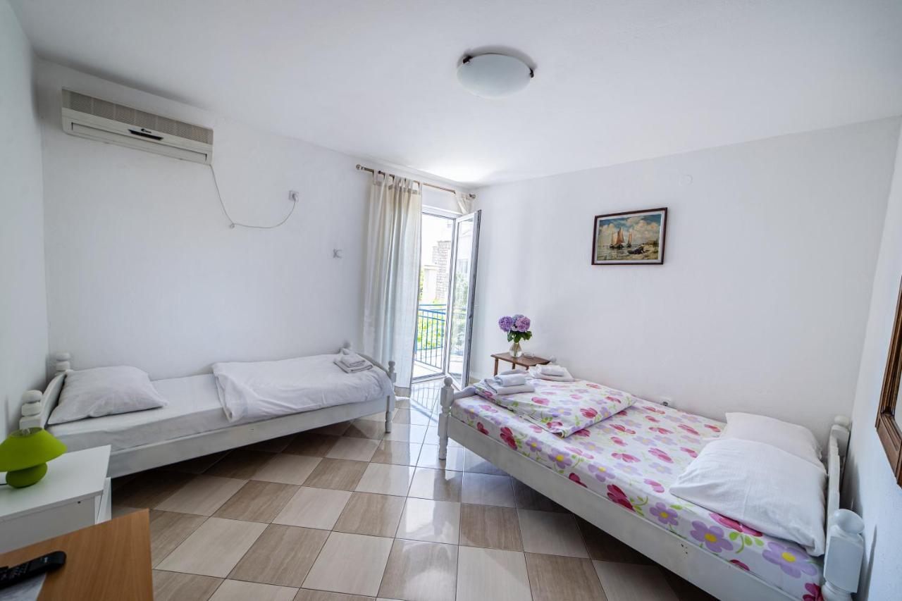 Apartments Vila Nikolic Rafailovici Exterior photo